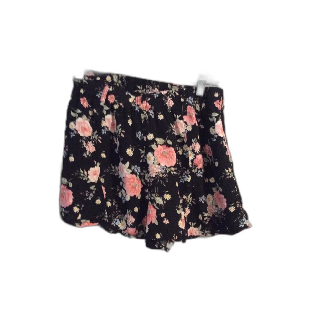 Forever 21 Small cottage rose floral black shorts lined mini 2